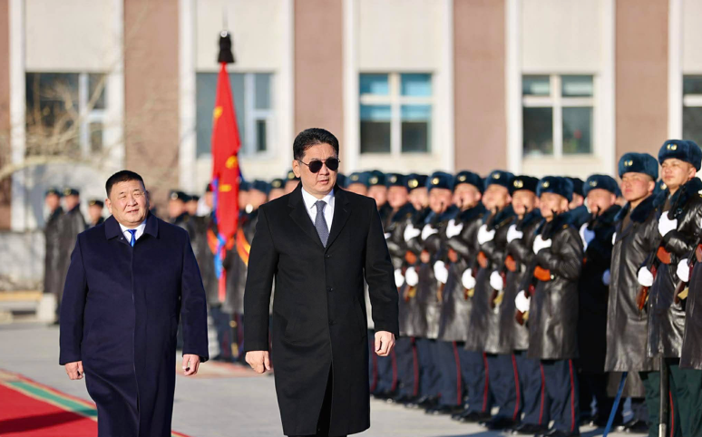 Ерөнхийлөгч баруун аймгуудад ажиллаж, “Хүнсний хувьсгал” хөдөлгөөний хэрэгжилттэй танилцав